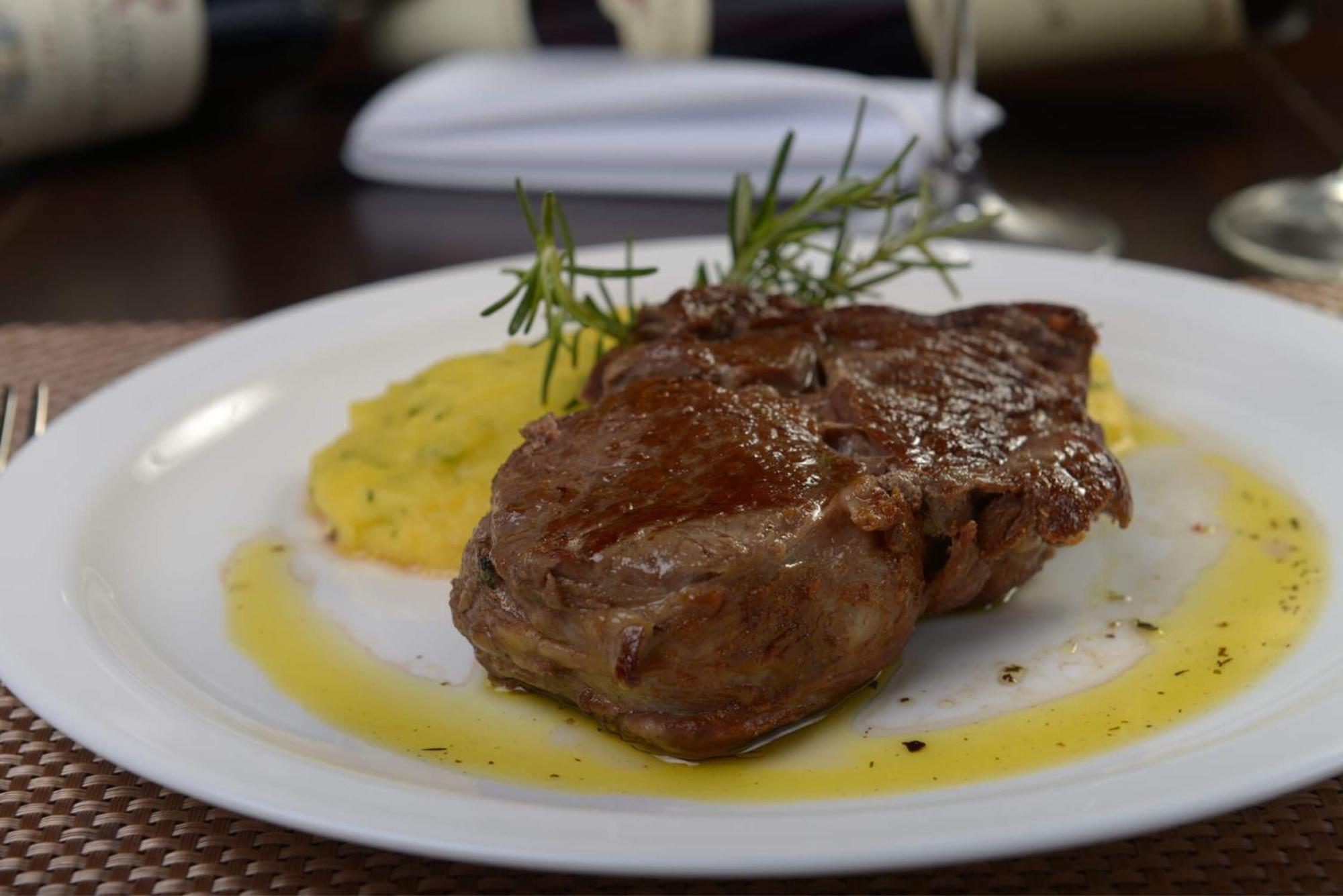Deville Prime Campo Grande Campo Grande  Exterior foto A steak from the Black Angus