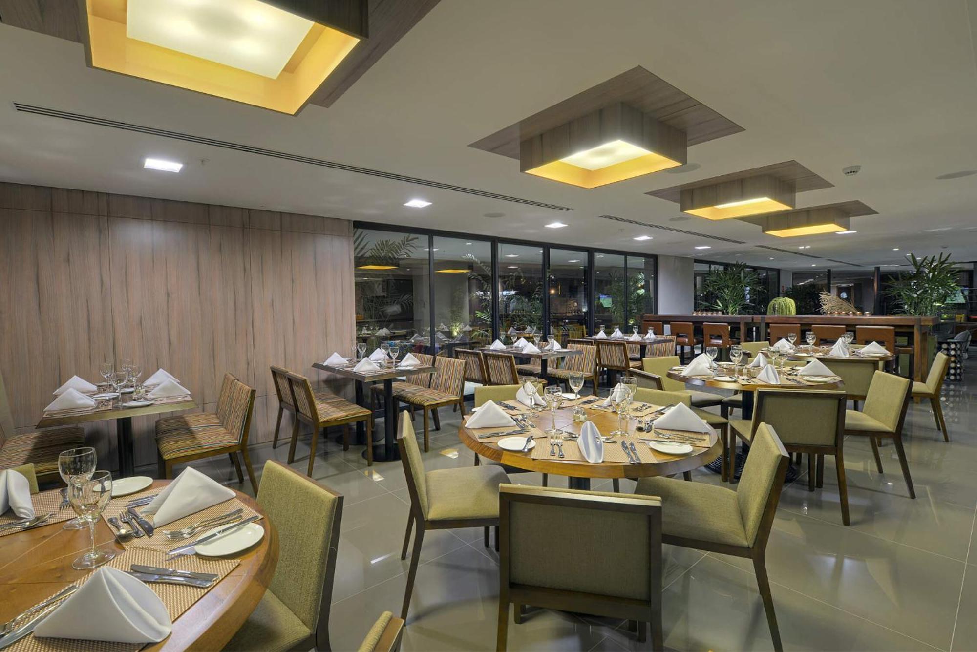 Deville Prime Campo Grande Campo Grande  Exterior foto The restaurant