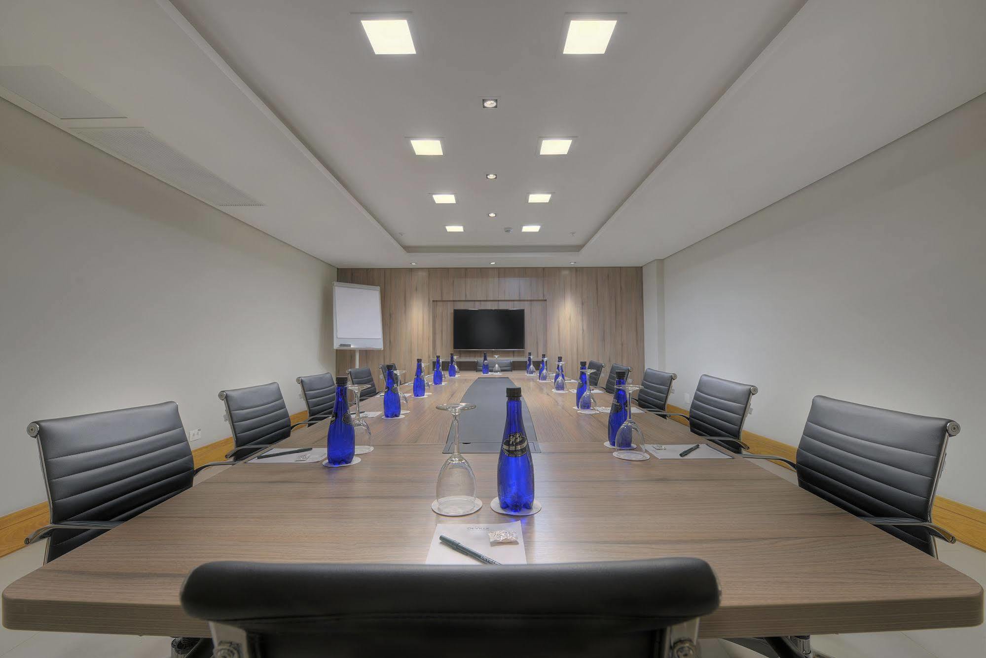 Deville Prime Campo Grande Campo Grande  Exterior foto Meeting room at the hotel
